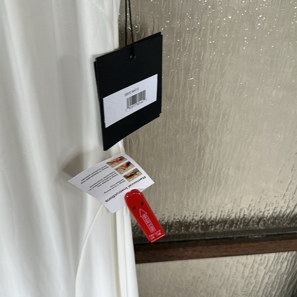 Mac Duggal BEADED HALTER JERSEY GOWN in white size 6. - Picture 7 of 10